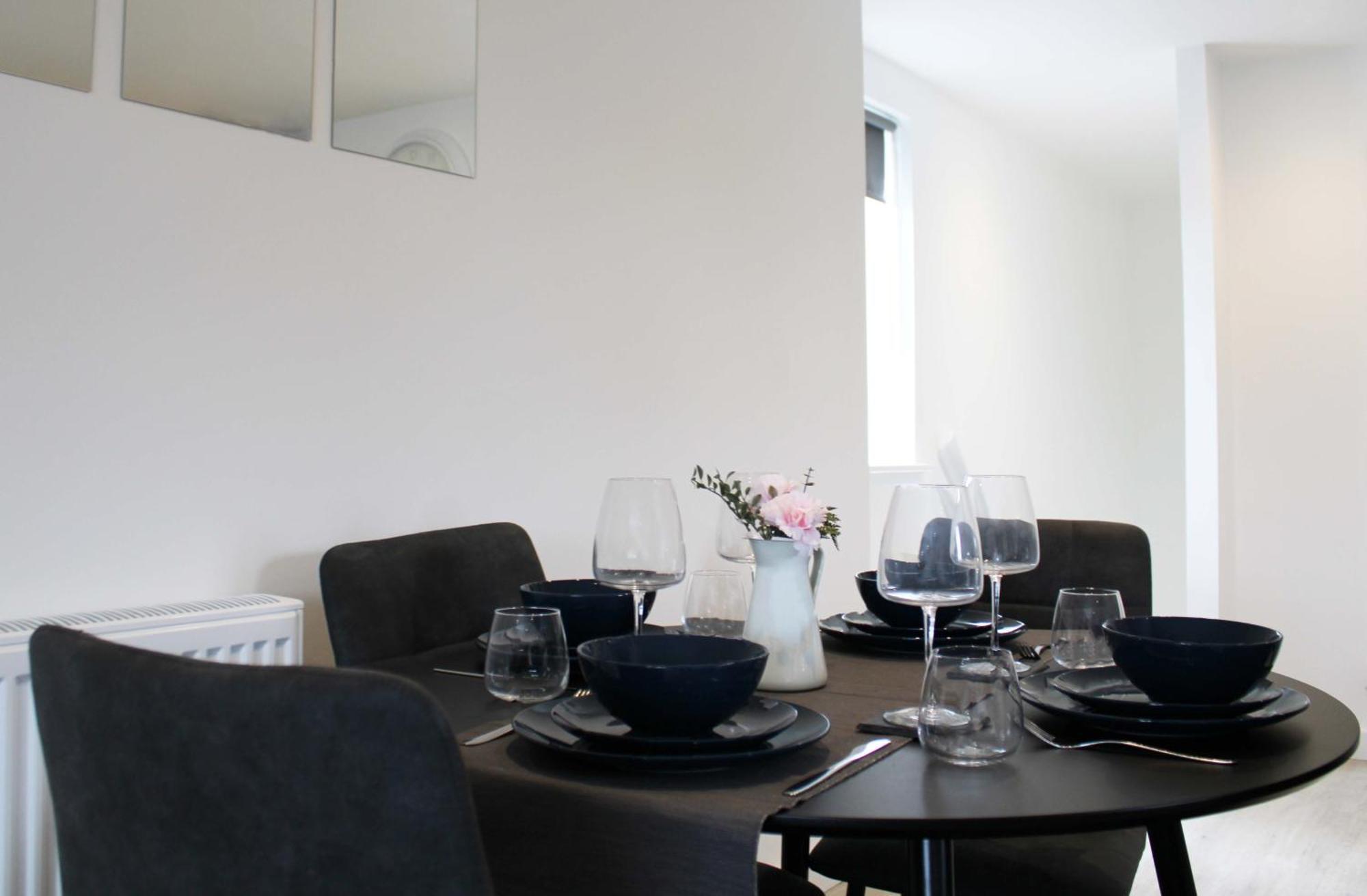Abingdon - Private Flat With Parking 09 Apartment Екстериор снимка